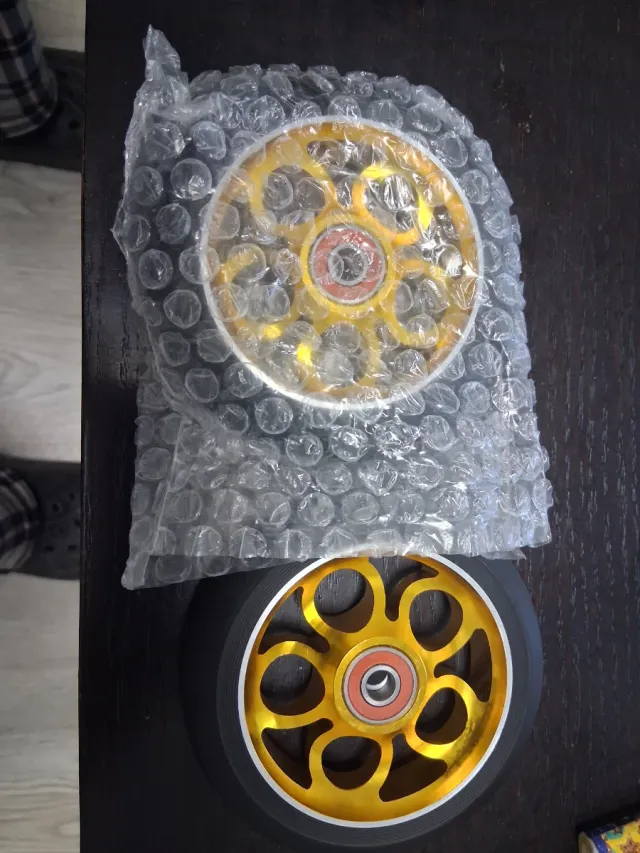 Ruedas Scooter Doradas con Rodamientos