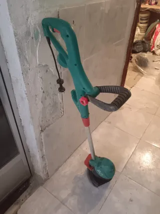 Tagliasiepi elettrici Bosch Y OT 25