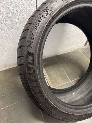 Neumático Michelin Pilot Sport 4 235/40 R18