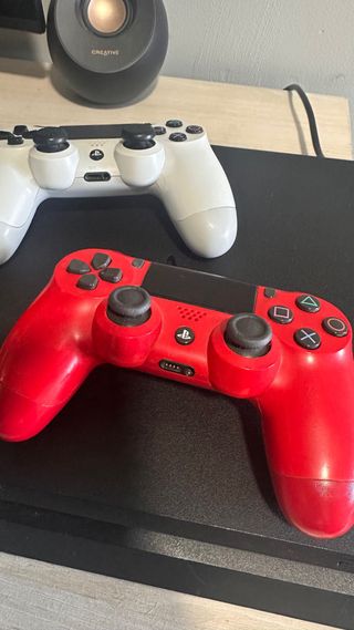 PS4 + 2 Mandos + Juegos