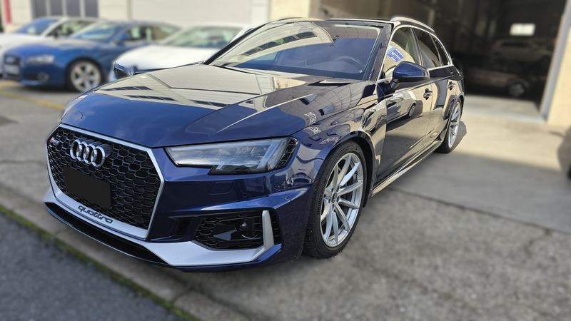 Audi RS4 2019 - foto 1