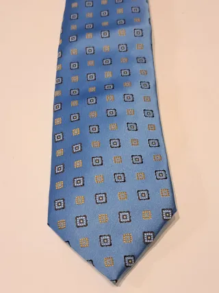 Corbata azul con estampado geométrico