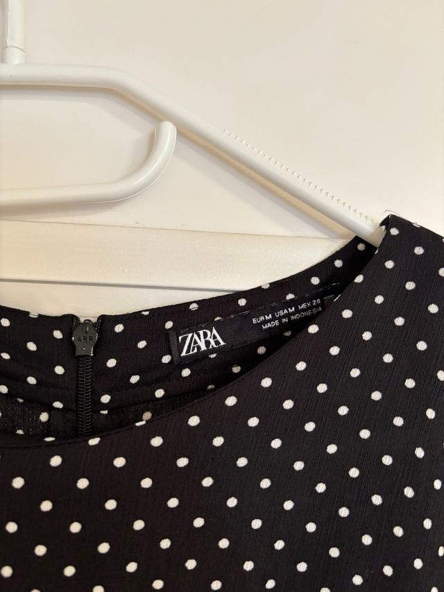 Vestido midi Zara negro lunares
