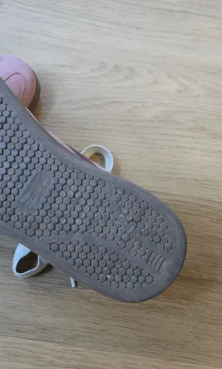 Zapatillas Hummel rosas y marrones