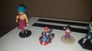 Figuras Dragon Ball Z y Mario Kart