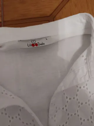 Blusa blanca con bordado