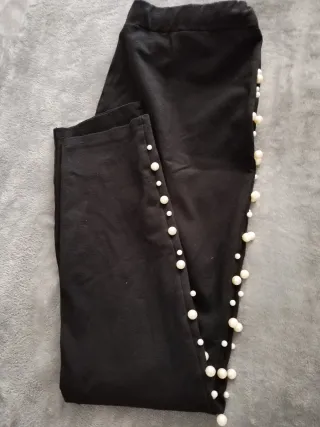 Pantalones negros con perlas Talla 42-44