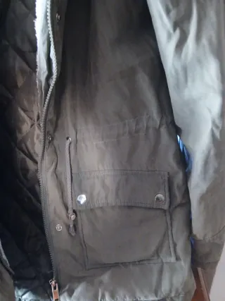 Parka verde con capucha y pelo Xs