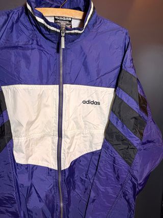 Chaqueta Adidas Morada y Blanca