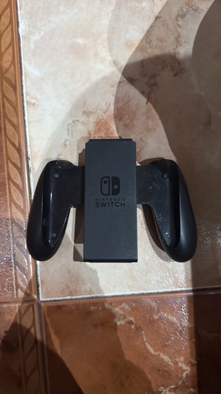 Nintendo Switch con Mario Party y Mario Deluxe