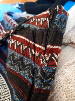 Falda étnica azul y roja