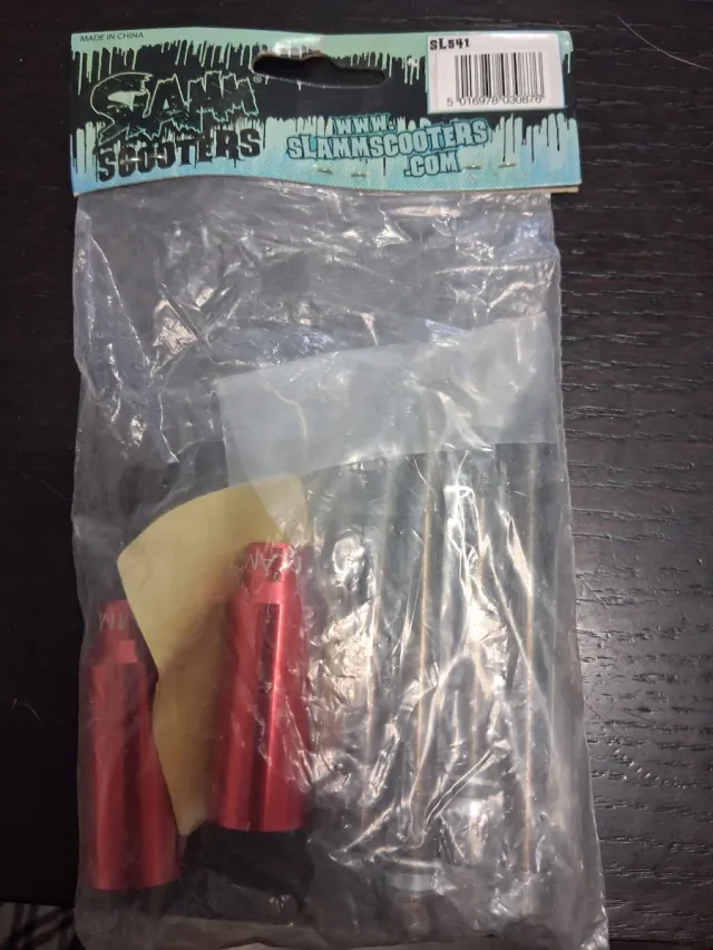 Estriberas de acero con tornillería