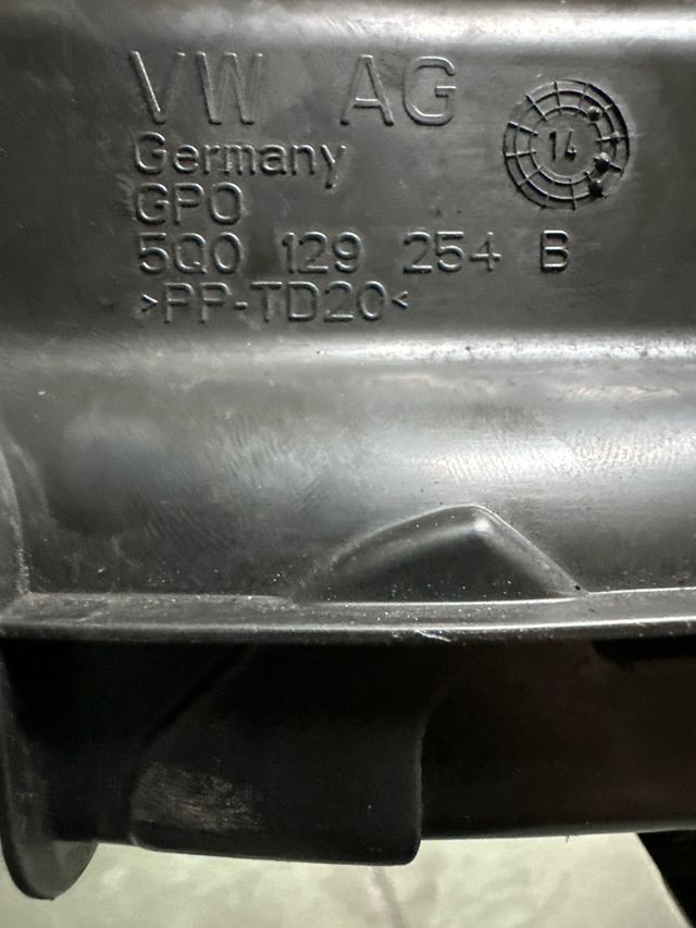 Cubierta Toma Aire Golf 5Q0129254B