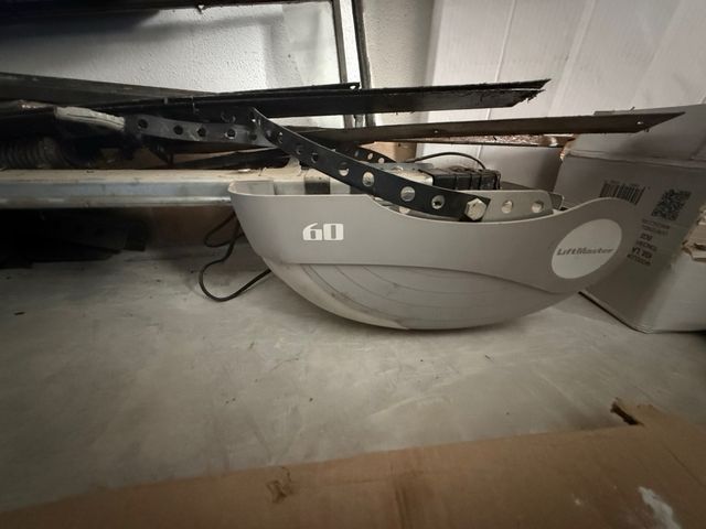 Puerta de garaje metálica