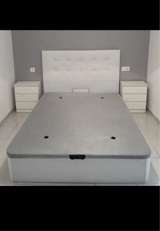 Canapé de madera y tela