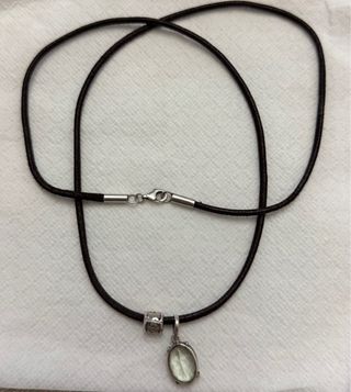 Collar plata con piedra natural verde