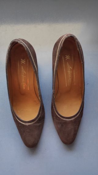 Zapatos de tacón marrones