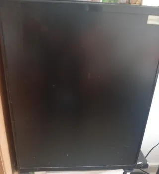 Nevera pequeña en buen estado