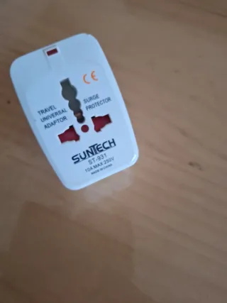 Adaptador Universal Viaje Suntech ST-931