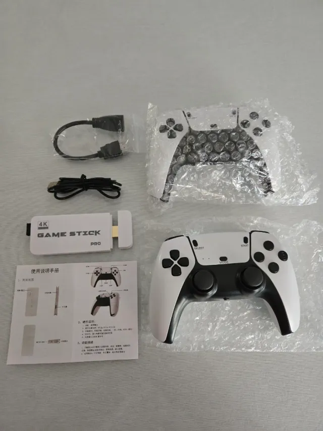 Consola de videojuegos blanca