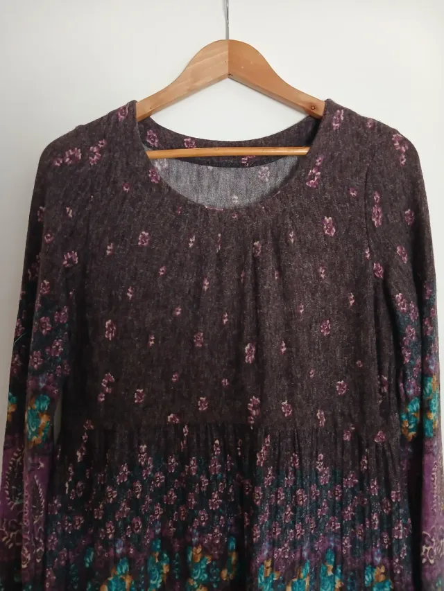 Vestido estampado floral marrón y morado