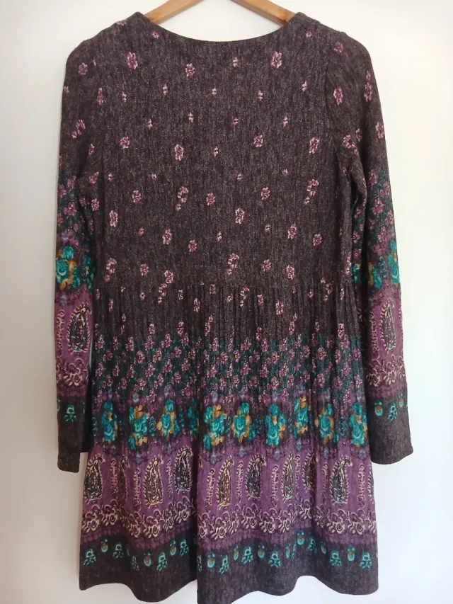 Vestido estampado floral marrón y morado