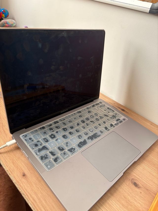 MacBook Air M1 2020 Plata