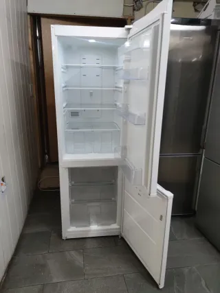 Nevera Corberó 186x60cm A+ no Frost con Garantia