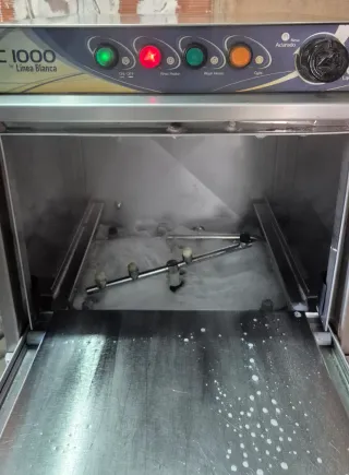 Lavavasos Industrial LC1000