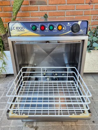 Lavavasos Industrial LC1000