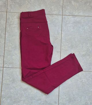 Leggings color burdeos de Pronto Moda