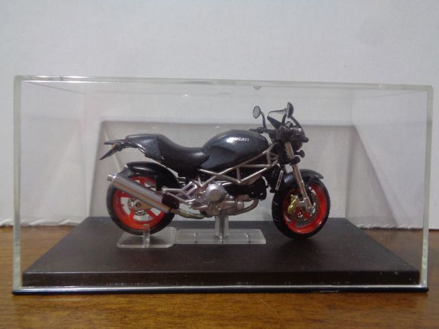 DUCATI 996R – NEIL HODGSON 2001 Y 3 MAS - 1/24