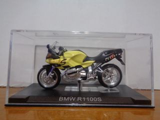DUCATI 996R – NEIL HODGSON 2001 Y 3 MAS - 1/24