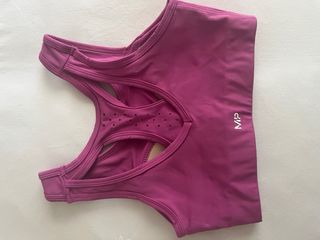 Top deportivo MyProtein rosa