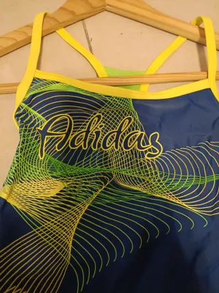 Bañador nuevo marca Adidas talla 10