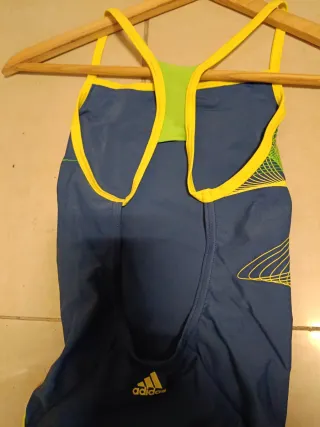 Bañador nuevo marca Adidas talla 10