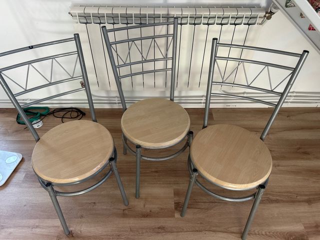 Lote 3 sillas madera y metal