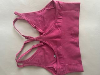 Top deportivo MyProtein rosa