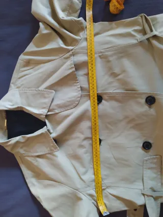 Gabardina Beige Clásica