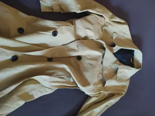 Gabardina Beige Clásica