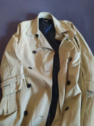 Gabardina Beige Clásica