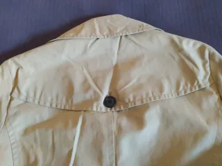 Gabardina Beige Clásica