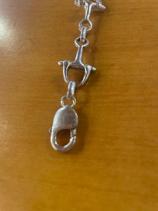 Pulsera de plata con eslabones de herradura