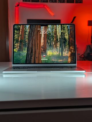 MacBook Air M2 8GB 2022 + Funda