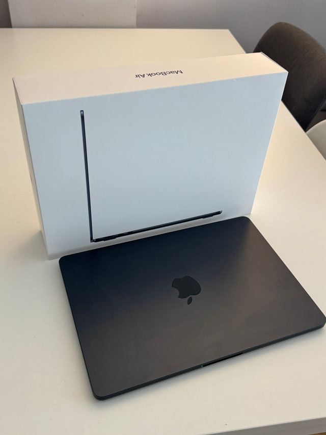 MacBook Air 13 M2 8GB 256GB Azul Medianoche