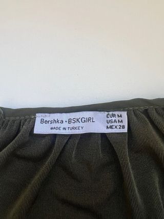 Top tirantes Bershka verde oliva