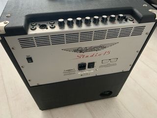 Ashdown Studio 15 Amplificador Bajo 1x15” 300W