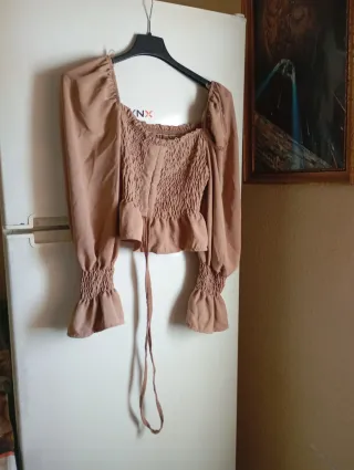 Blusa beige manga larga talla única