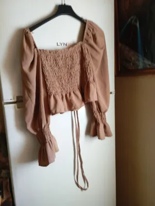 Blusa beige manga larga talla única