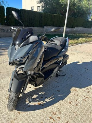 Yamaha XMAX 125 Tech MAX